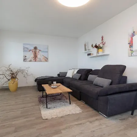 River And Port View By Renters 아파트 *